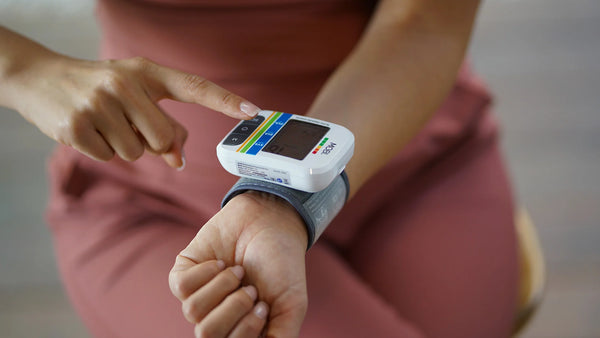 MOBI BLOOD PRESSURE MONITOR WRIST