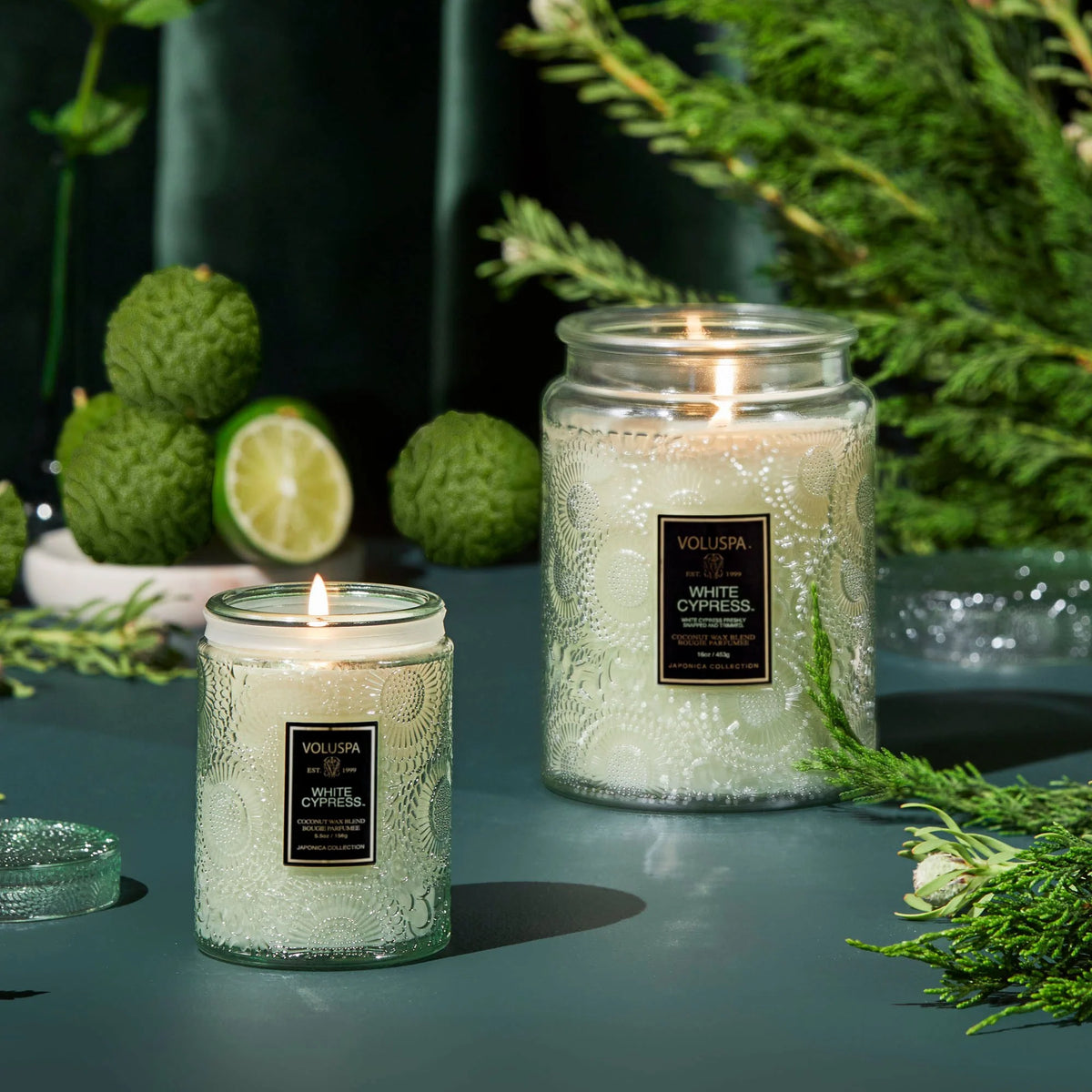 VOLUSPA - White Cypress Glass Candle 18 oz