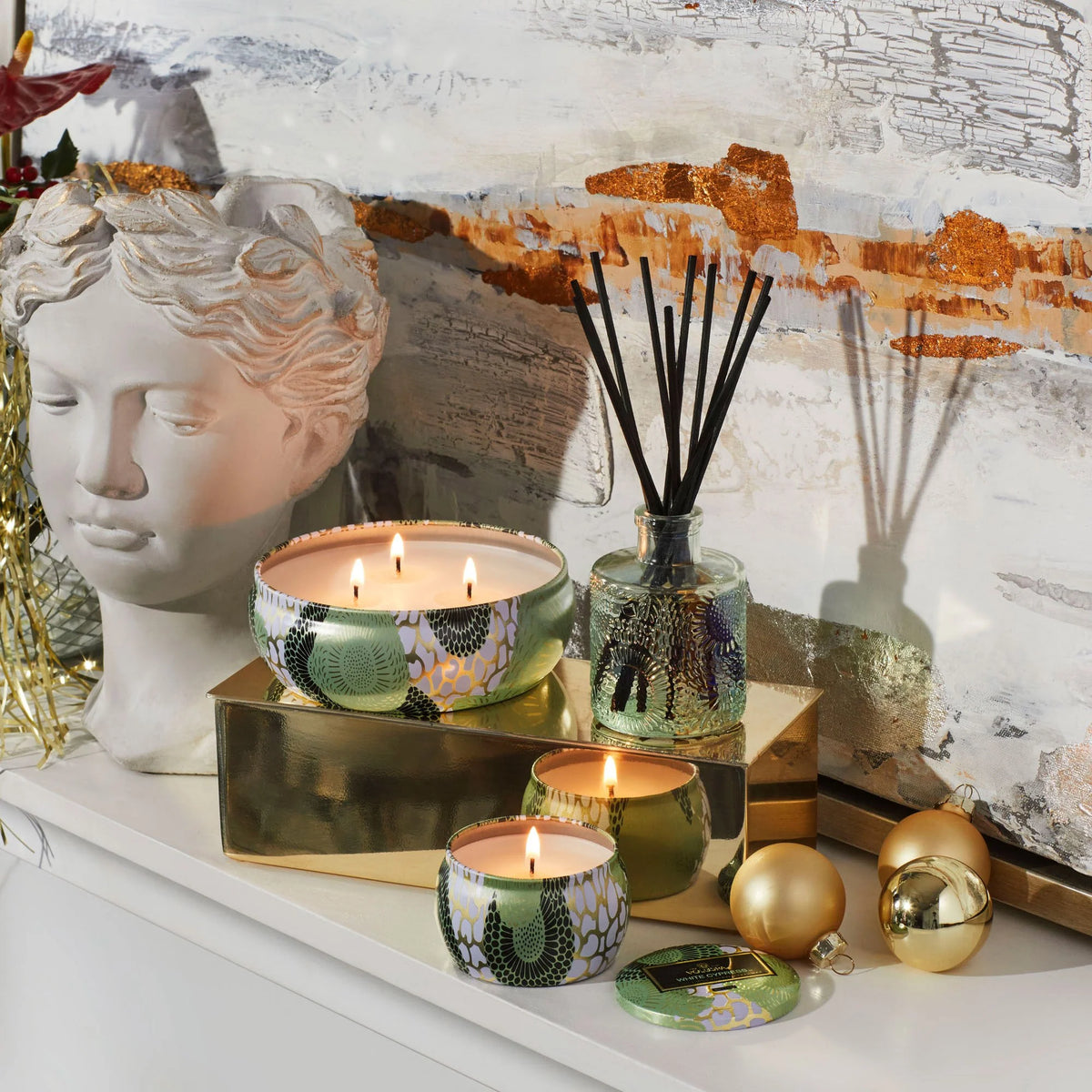 VOLUSPA - White Cypress 3 Wick Candle 12 oz
