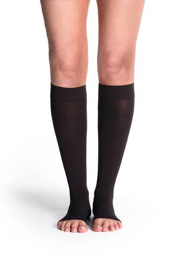 GNP STOCKING WMN KNEE OPQ 15-20MMHG BK L